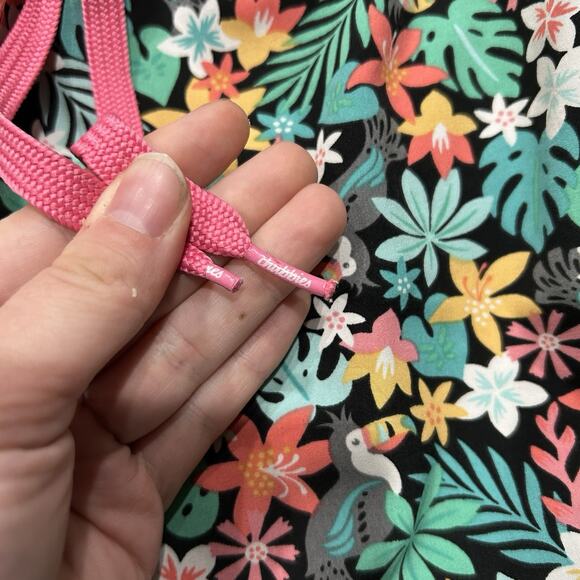 Chubbies The Bloomerangs XS 5.5” Inseam Black Floral Classic Swim Trunk - Picture 4 of 9